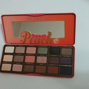 Too faced peach pallet